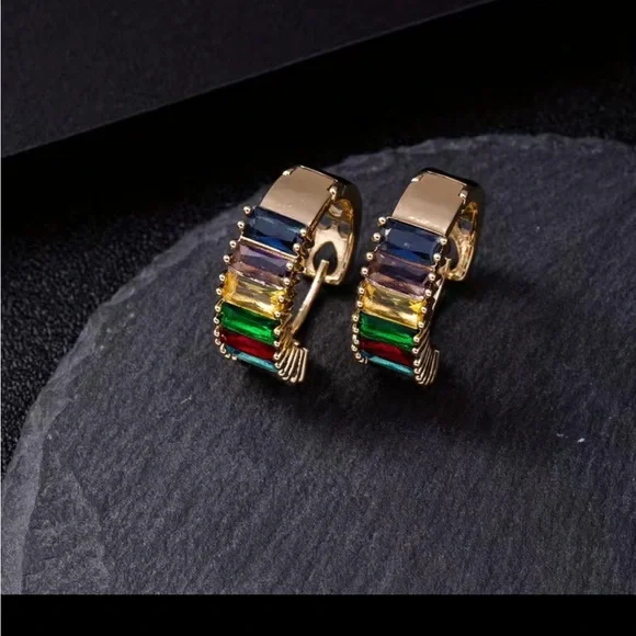 multi colored Earrings NWOT - Picture 3 of 3